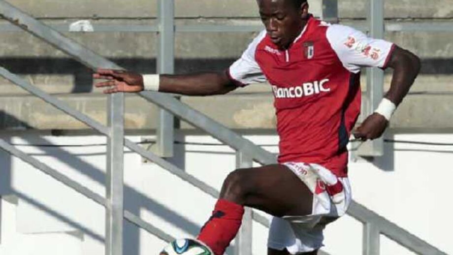 Jorge Costa convoca bracarense Junior Oto'o