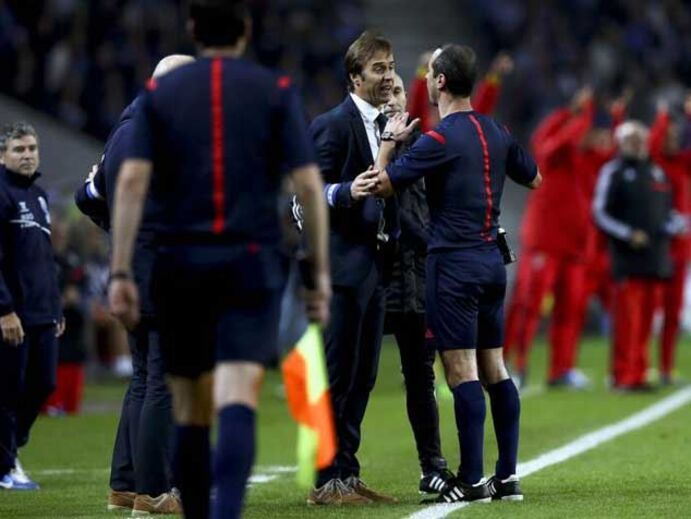 Dragões protestam lance do primeiro golo... sem razão