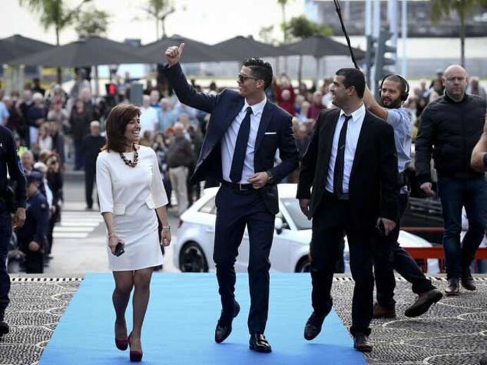 Cristiano Ronaldo deixa Madeira em alvoroço
