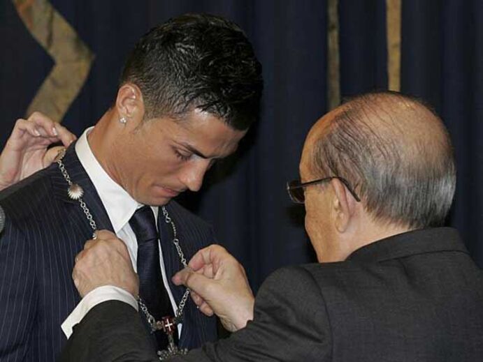 Cristiano Ronaldo condecorado na Madeira