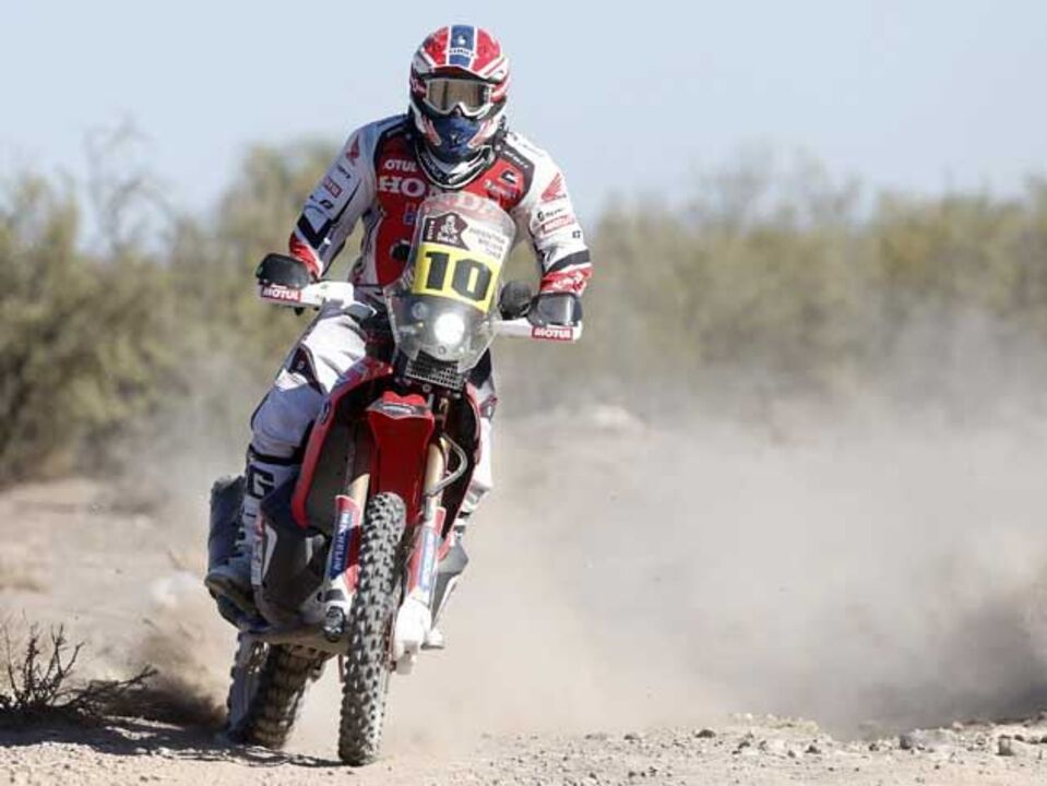 Dakar: Portugueses atacam pódio