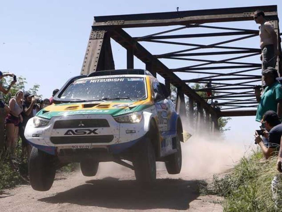 Dakar'2015: Carlos Sousa entra no top-10 após 2.ª etapa
