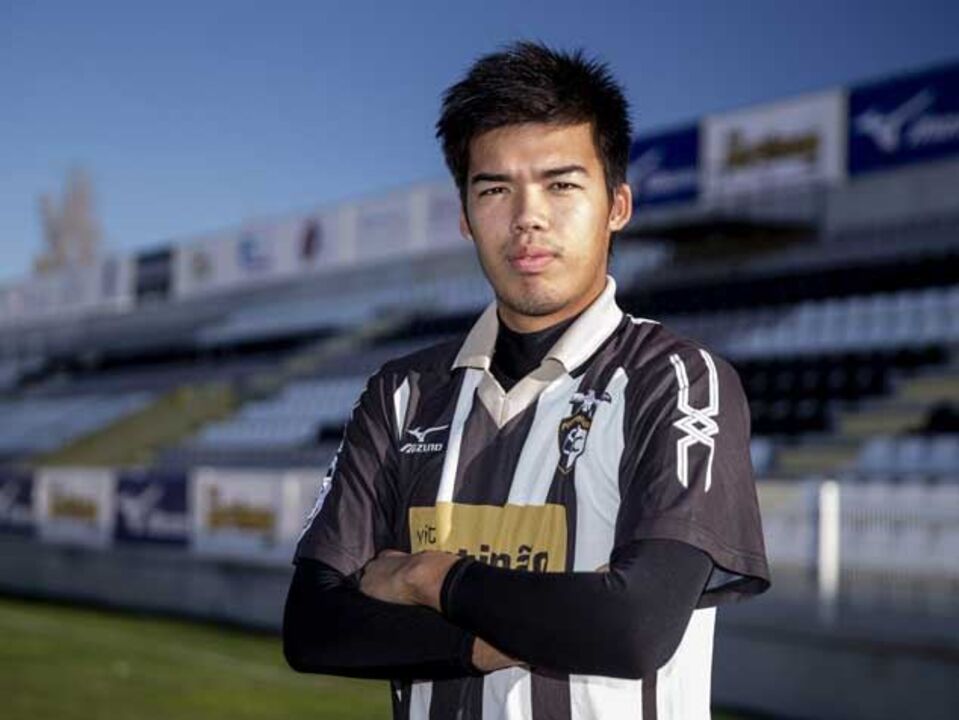Equipa não perde com Theo a titular