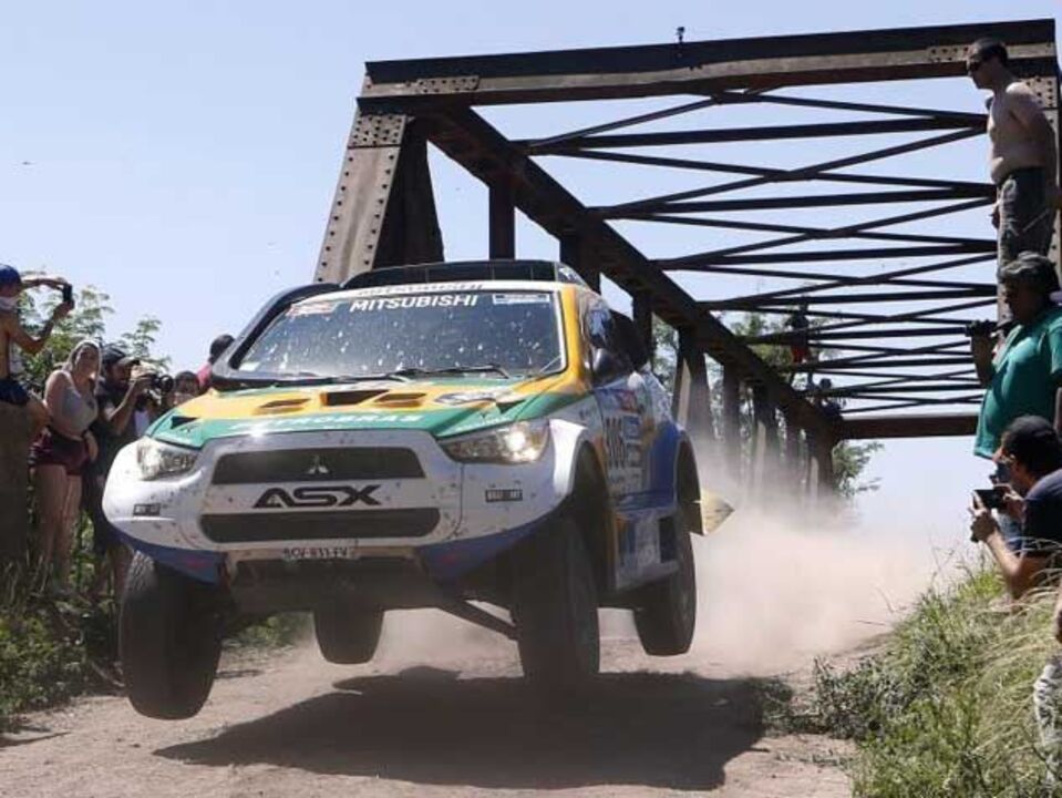Dakar'2015: Carlos Sousa reentra no top-10