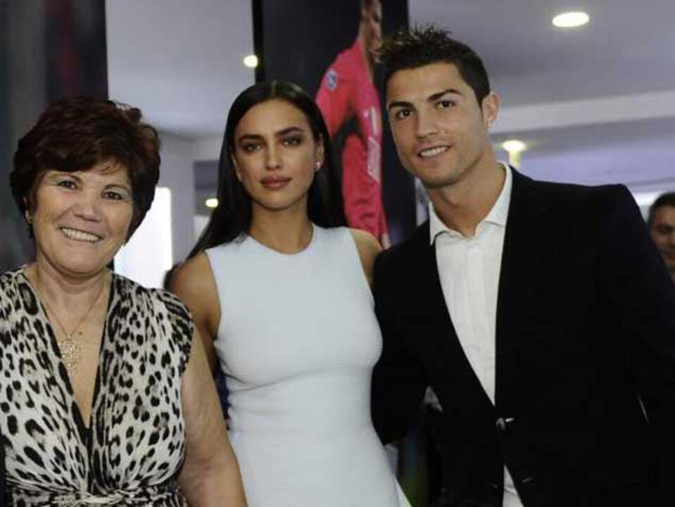 Ronaldo em Zurique com Irina e a família