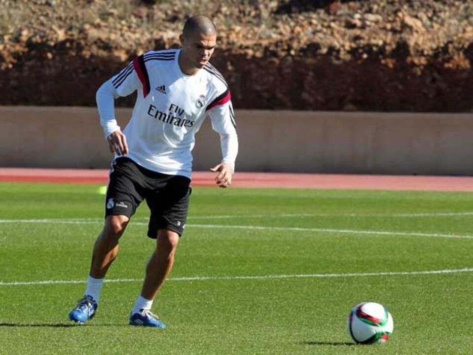Pepe condiciona futuro de Varane