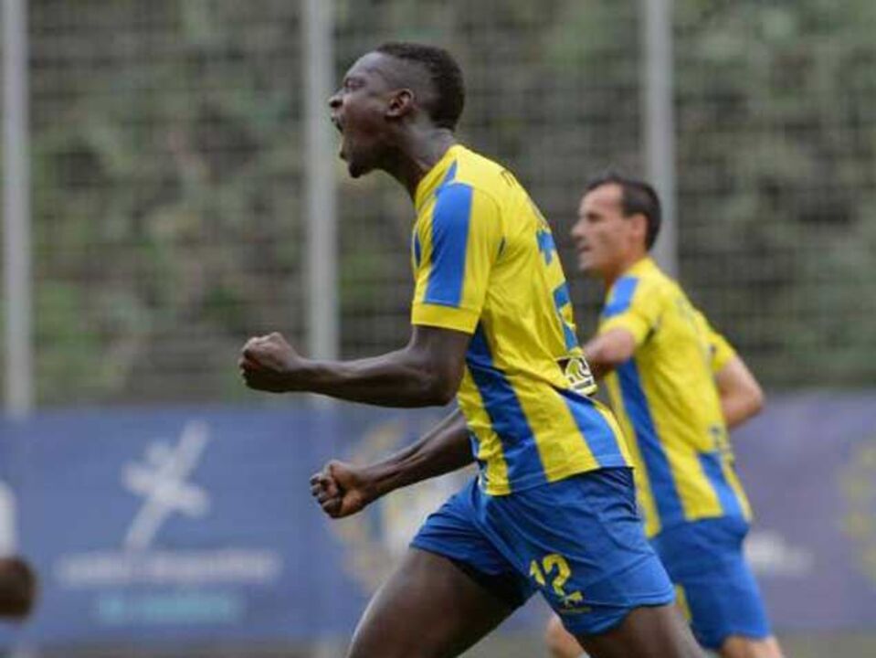 Santa Clara-U. Madeira, 1-2: Reviravolta no final