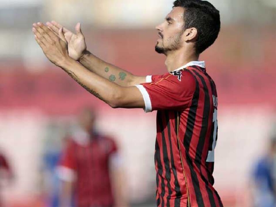 Olhanense-Oliveirense, 2-1: Bis de Mastriani no regresso aos triunfos