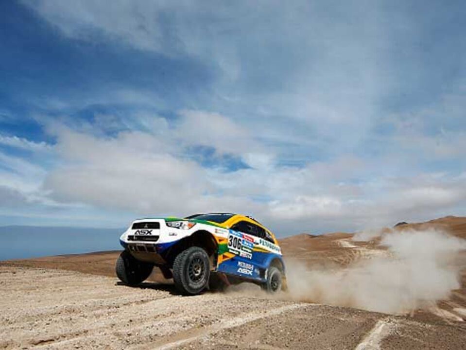Dakar'2015: Carlos Sousa cai para 9.º na geral