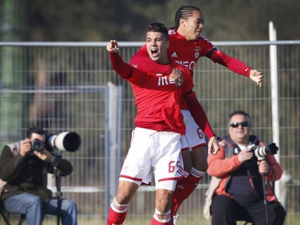 Fábio Cardoso emprestado ao Paços de Ferreira