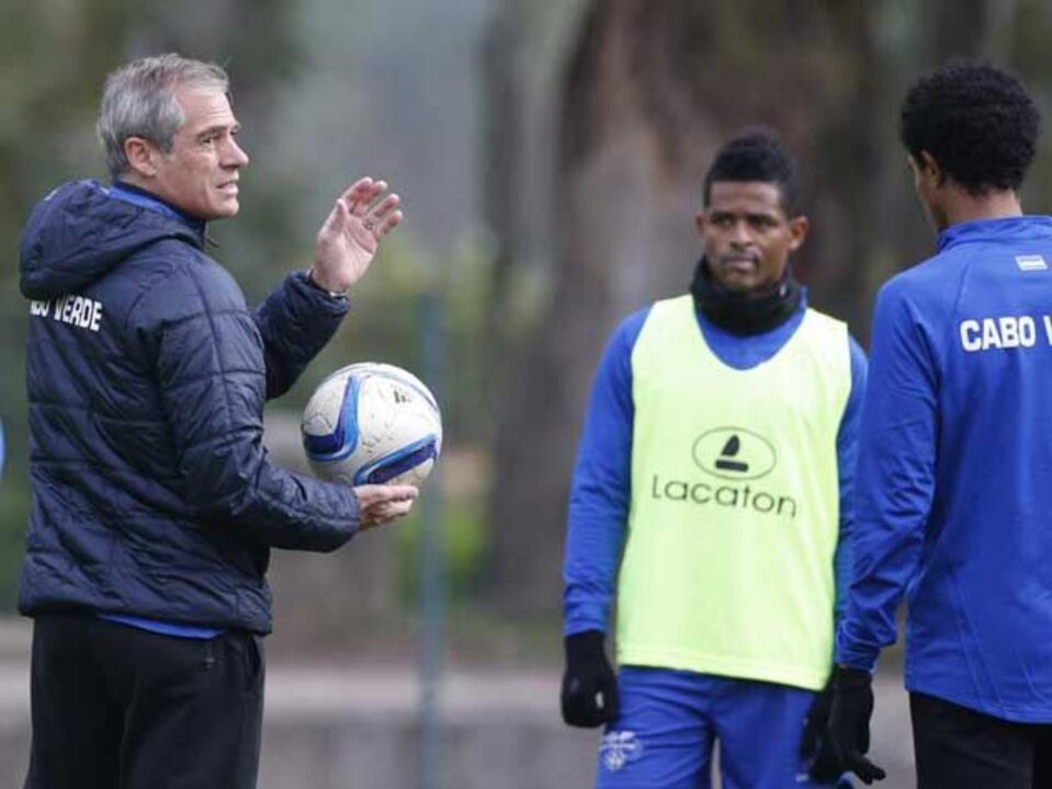 Treinadores caboverdianos elogiam Rui Águas
