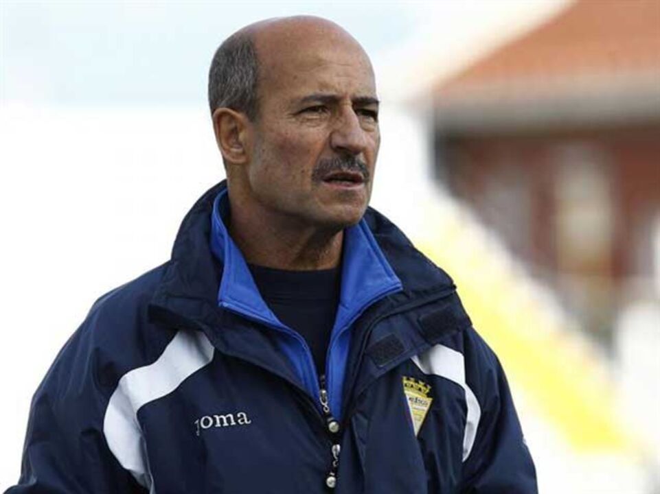 Professor Neca deixa de ser treinador