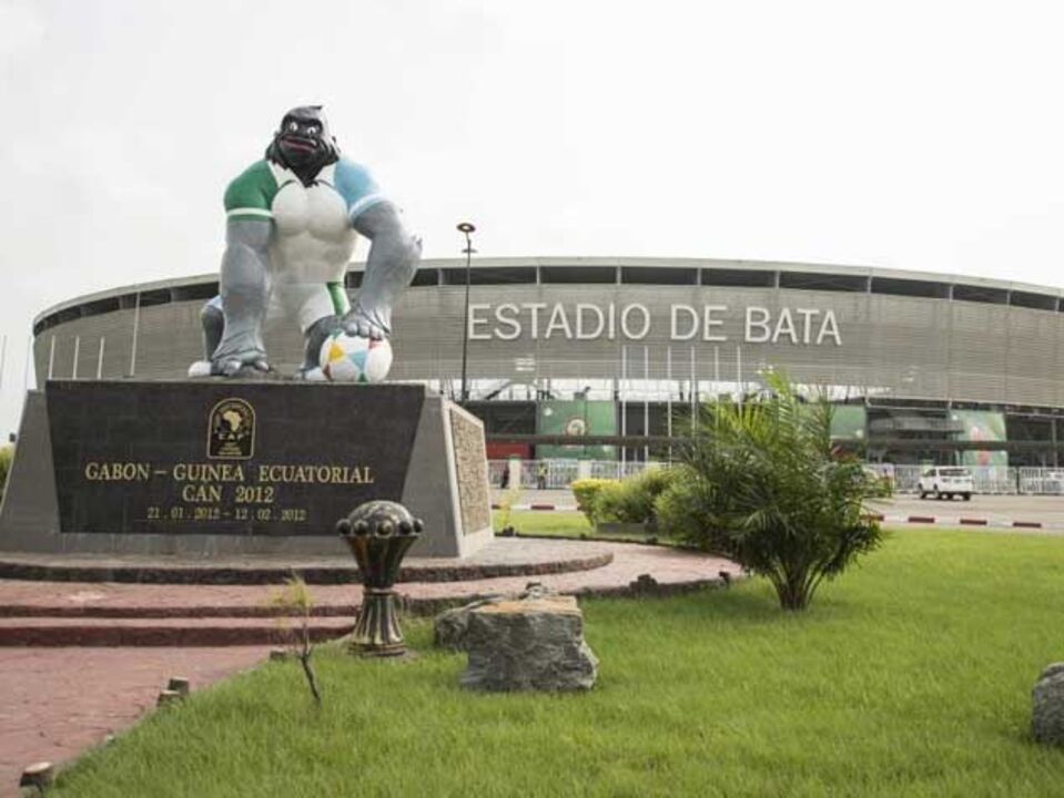 Angola e Zimbabué apoiam com forças de segurança