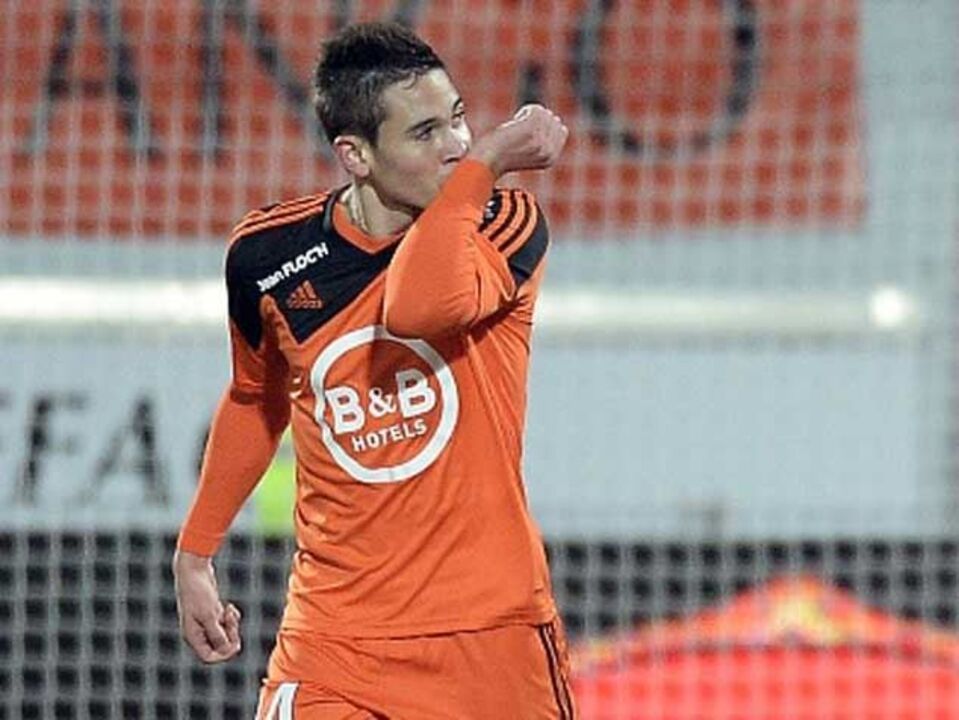Raphaël Guerreiro dá vitória ao Lorient