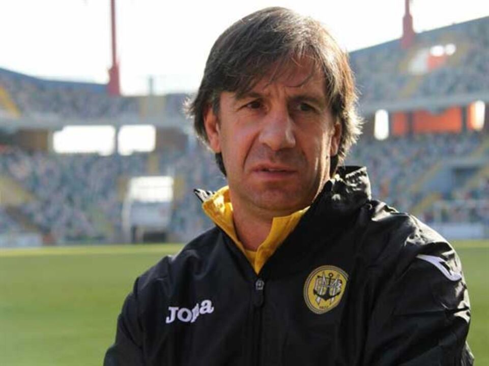 Académico de Viseu-Beira-Mar, 0-0: Aveirenses aguentam nulo com 9 homens