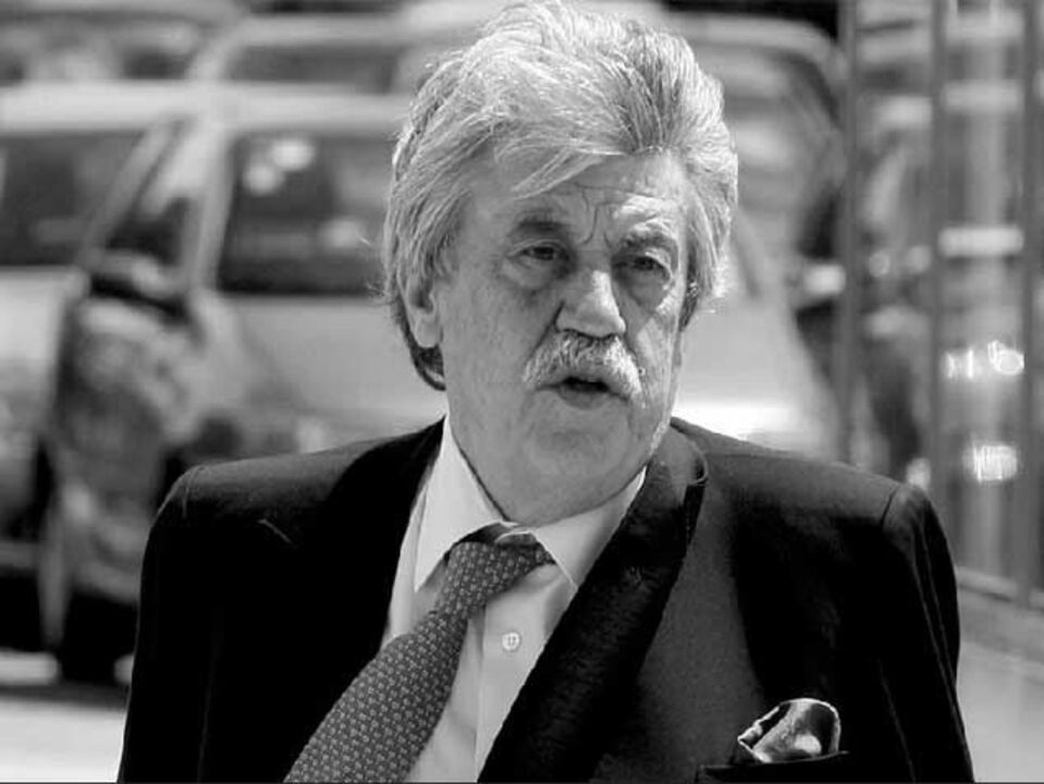 Corpo de Miguel Galvão Teles velado na Basílica da Estrela