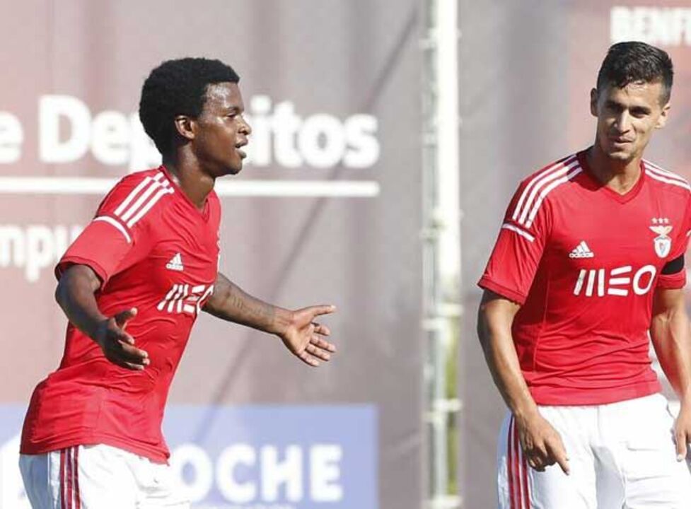 Trofense-Benfica B, 0-2: Vitória conquistada na 1.ª parte