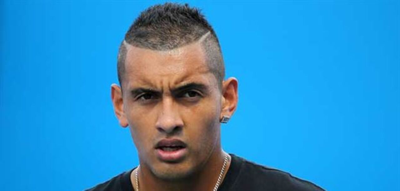 Rebelde Kyrgios intruso entre a elite final em Melbourne