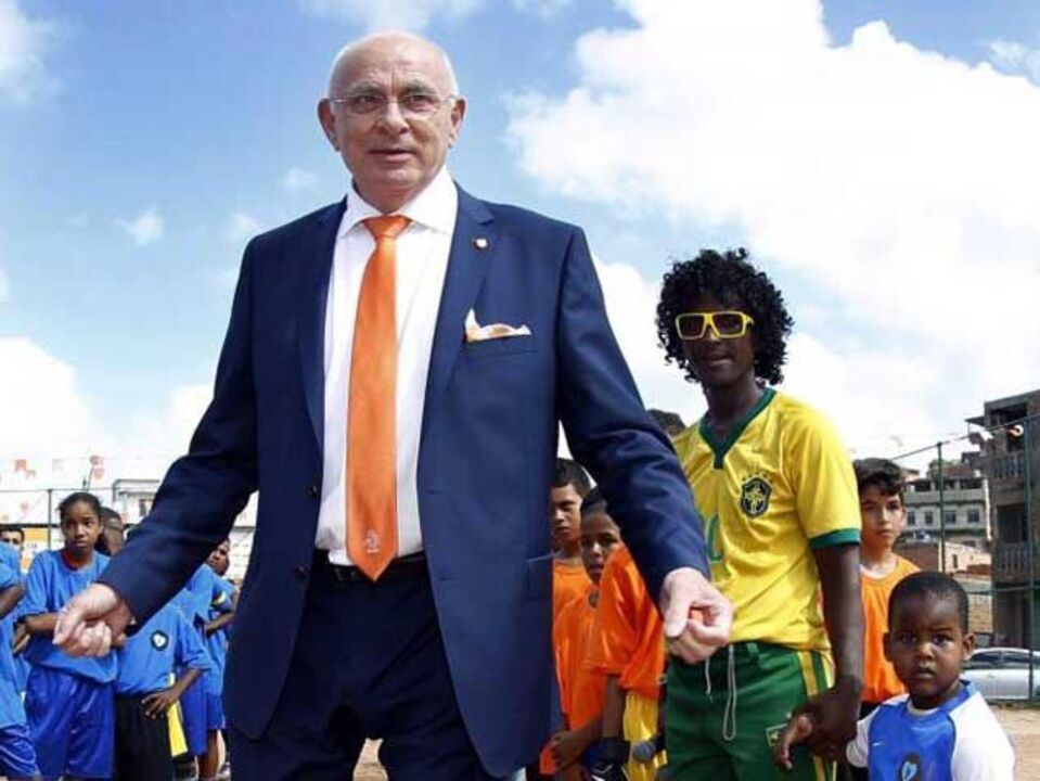 Van Praag diz que enviou seis nomeações à FIFA