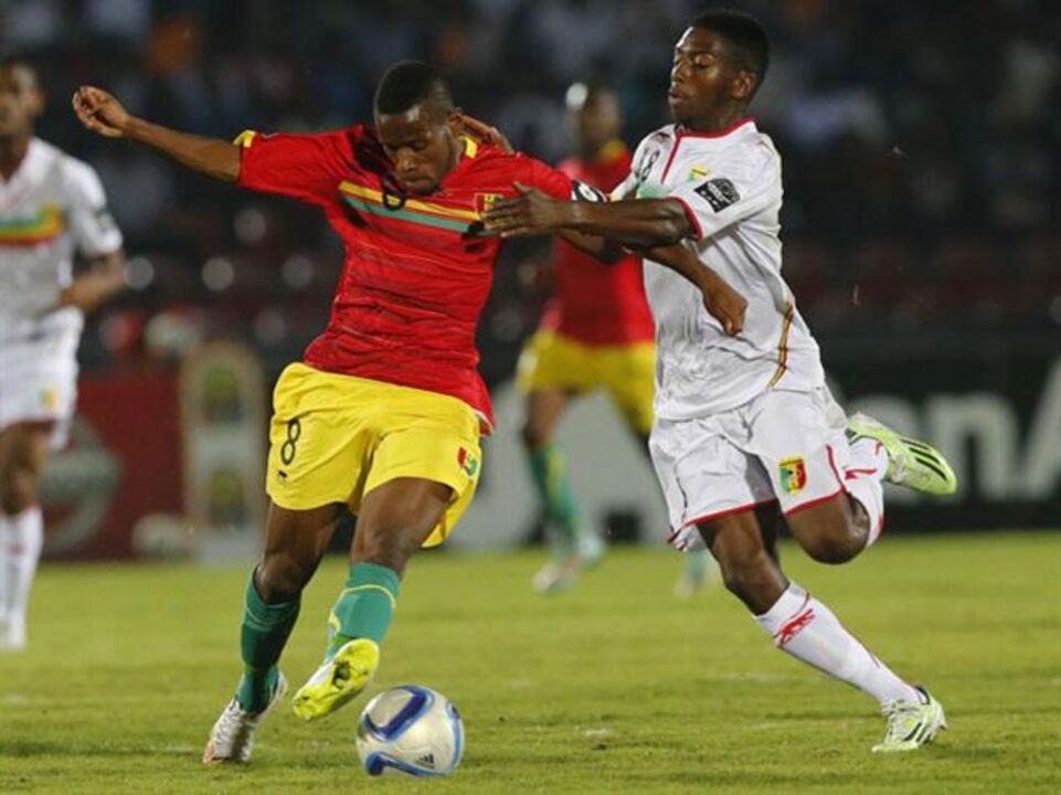 Sorteio definirá segundo classificado do grupo D