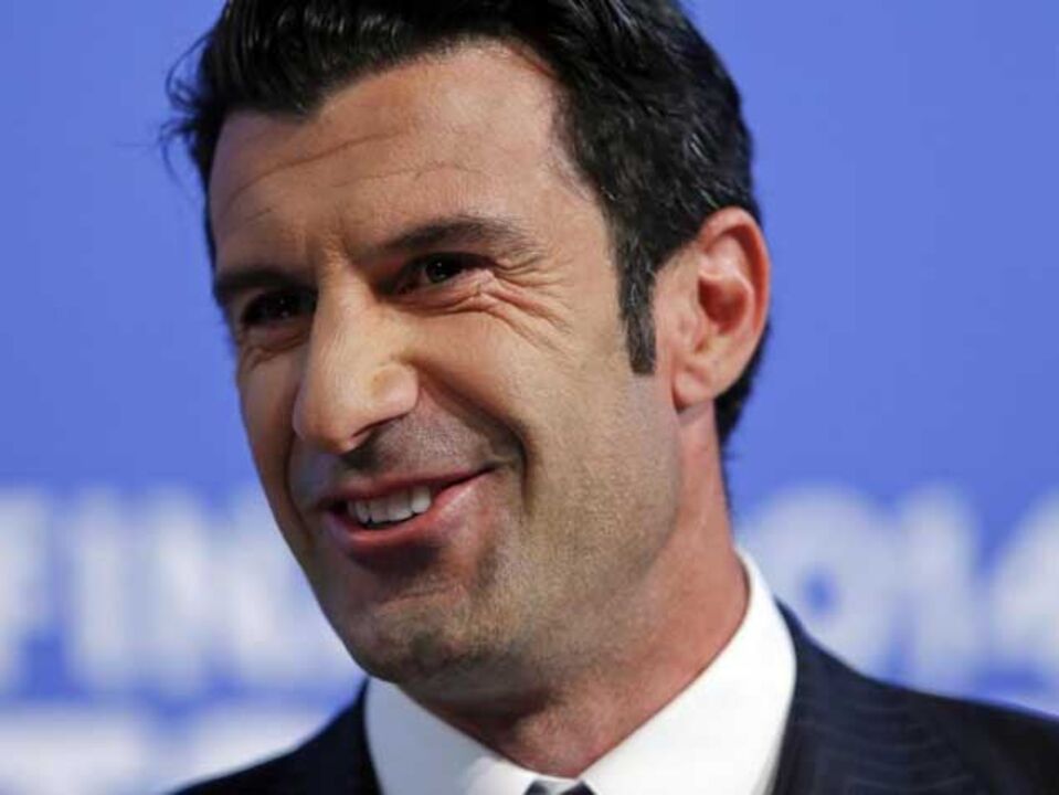 Governo apoia candidatura de Figo