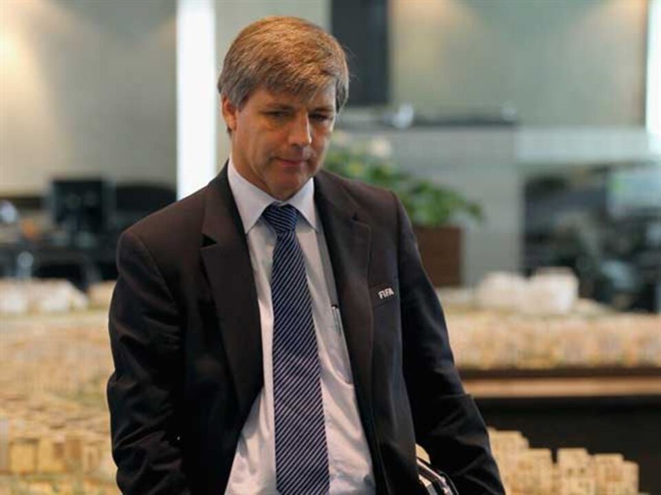 Chileno Mayne-Nicholls revê-se em Luís Figo