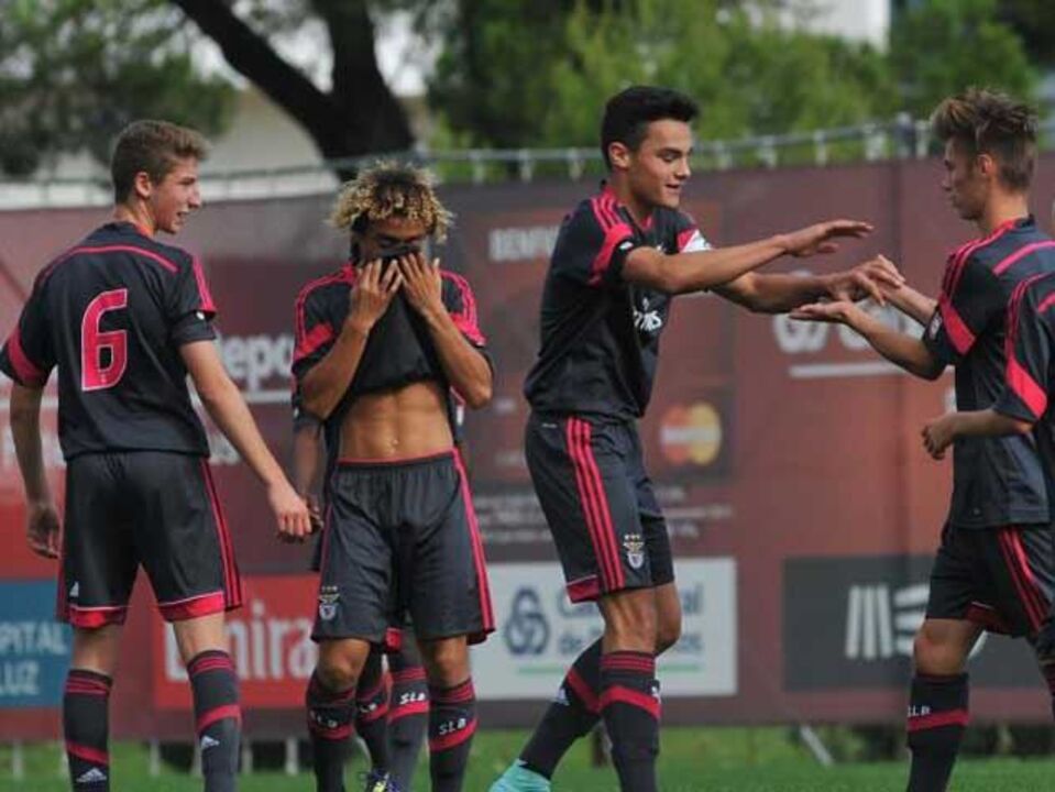 Iniciados: Benfica entra com o pé direito na 2.ª fase