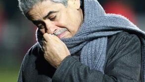 Vieira lidera cortejo na homenagem a Eusébio