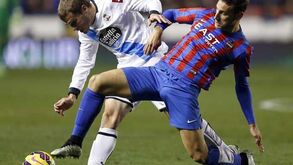 Levante e Deportivo marcam passo