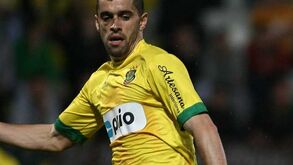 Tiago Valente aumenta opções no eixo da defesa