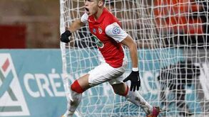 Monaco de Leonardo Jardim segue para os 