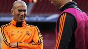 Zidane: «Na minha época não havia um Messi ou um Cristiano»