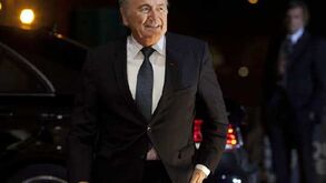 Blatter entrega recandidatura à presidência da FIFA