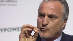 David Ginola desiste (de vez) da candidatura à FIFA