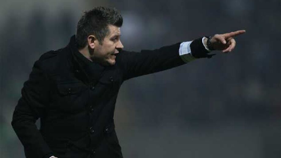 Aves-Atlético, 1-1: Empate na estreia de Emanuel Simões