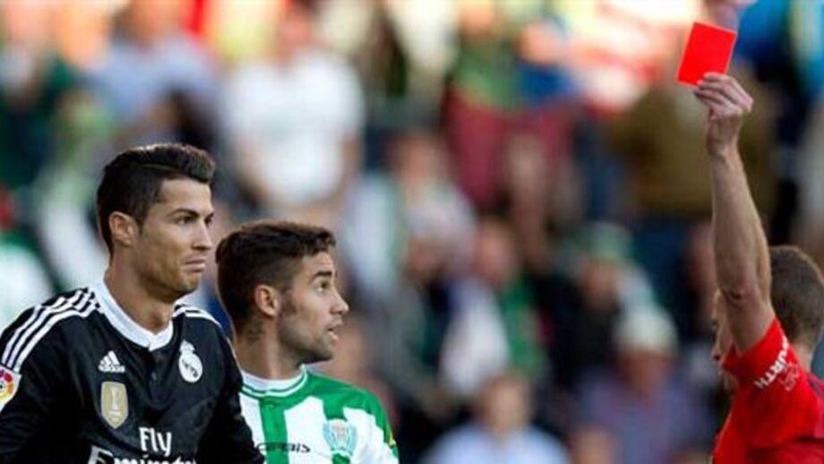 Ronaldo mancha de vermelho o histórico jogo 600