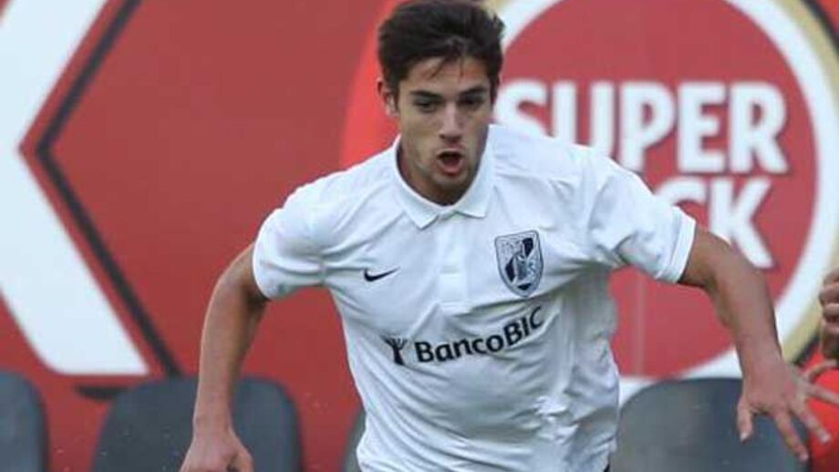 Feirense-V. Guimarães B, 1-2: Triunfo com bis de João Vigário bisou