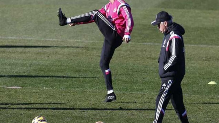 Ancelotti nega que Ronaldo tenha problemas no joelho