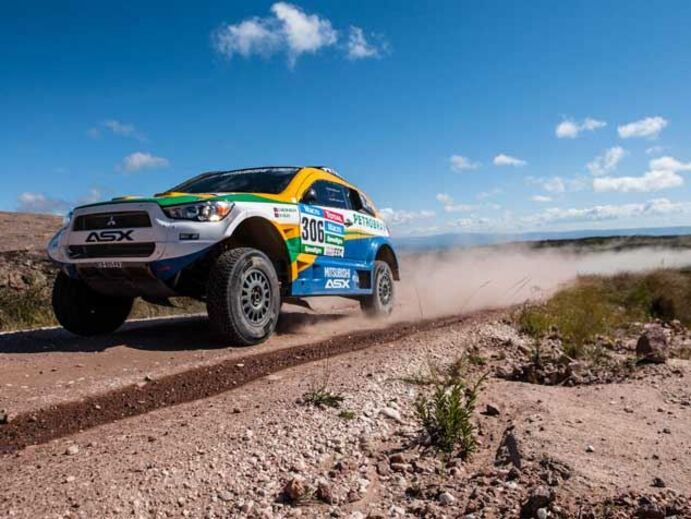 Dakar'2015: Carlos Sousa ascende a 7.º na geral