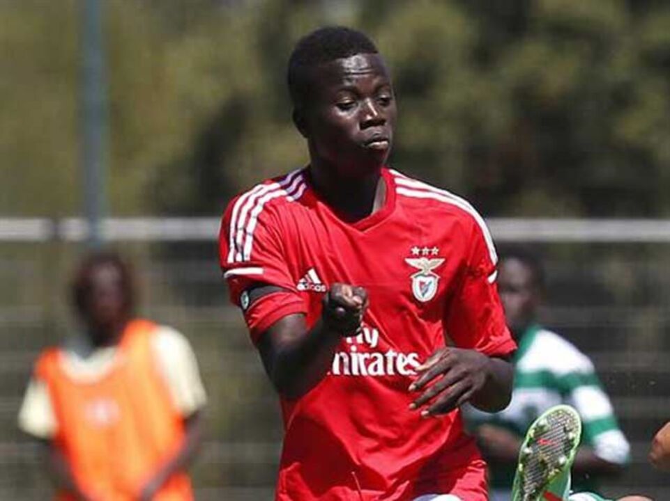 Juvenis: Benfica vence no campo da U. Leiria