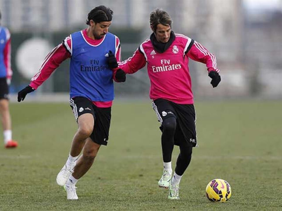 Merengues sem portugueses na receção ao Sevilha