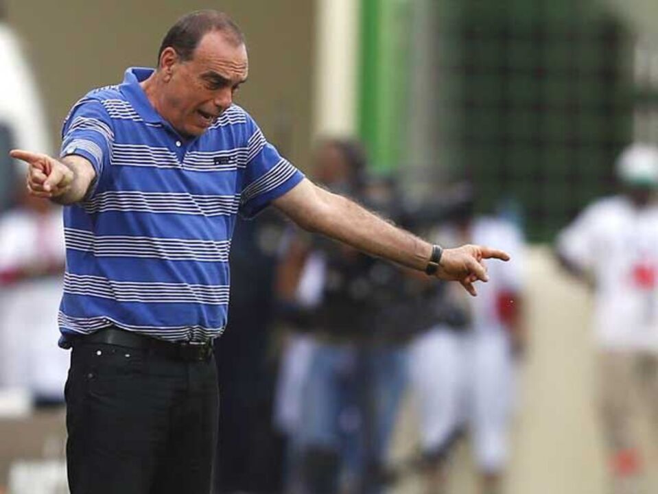 Favorito Gana tem os olhos postos na arbitragem