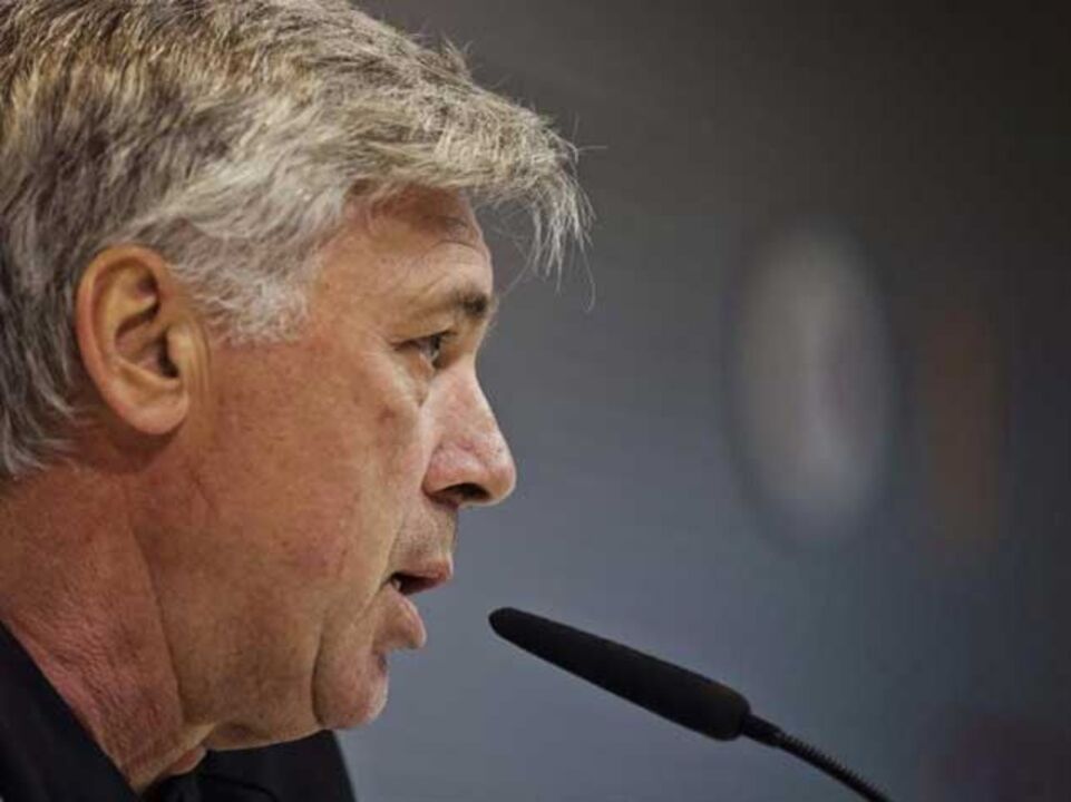 Ancelotti lança dulpa Varane-Nacho