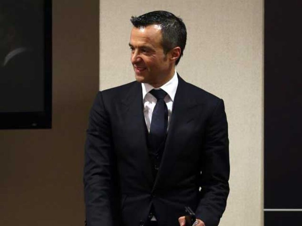 Jorge Mendes: «Representar Messi? Está bem agenciado pelo pai»