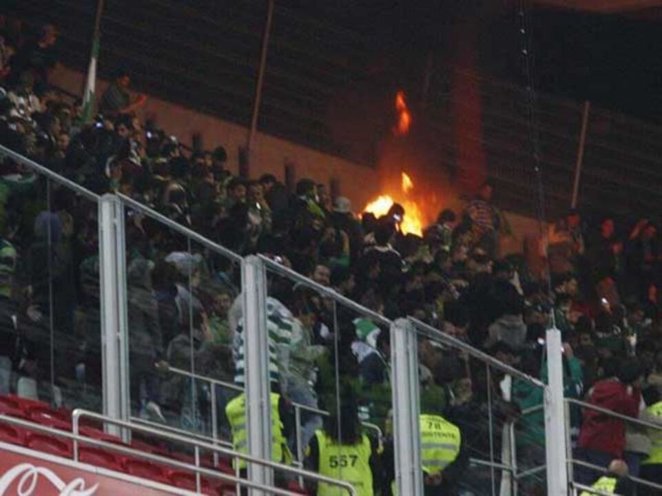 Godinho Lopes lamentou incêndio na Luz em 2011