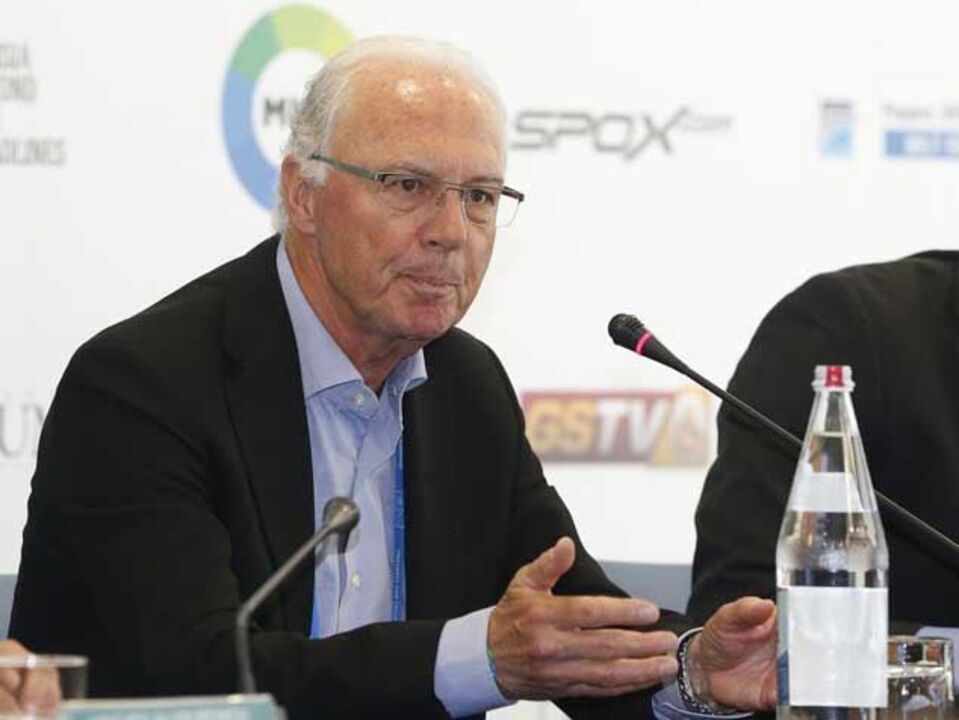Beckenbauer e Menotti defendem Ronaldo