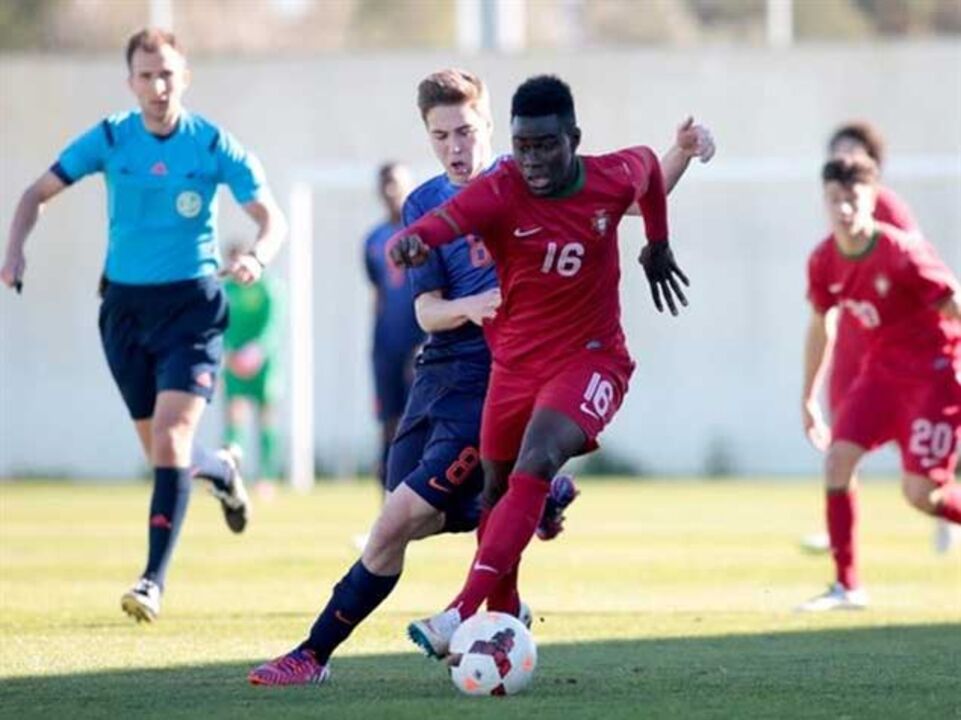 Portugal perde com a Holanda no Algarve