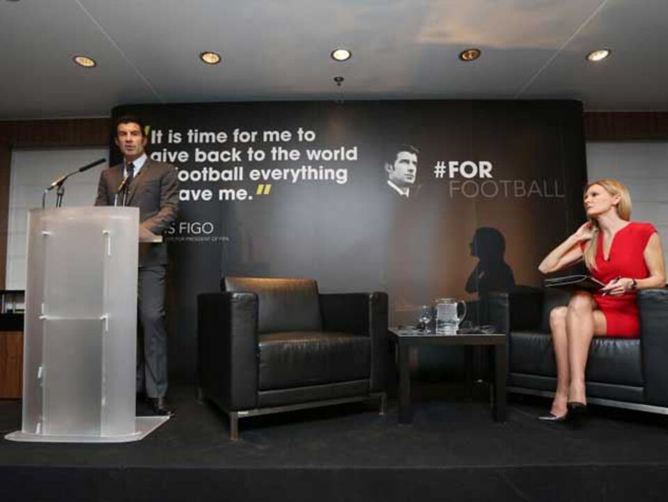 Figo: «É altura de devolver tudo o que o futebol me deu»