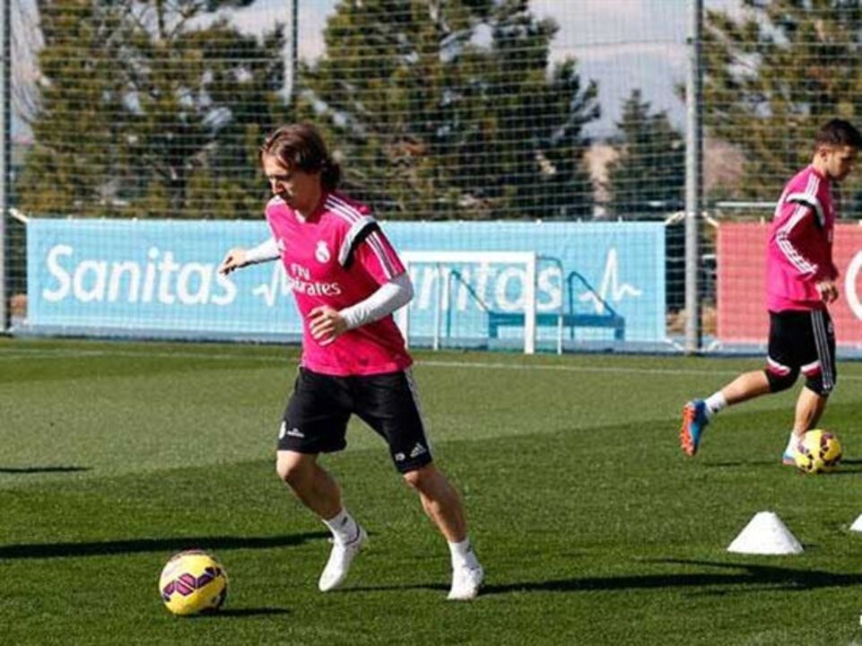 Modric de regresso aos treinos