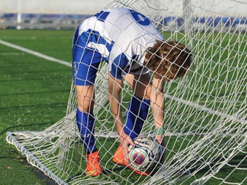 Iniciados: Goleada dos Dragões na Madeira
